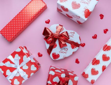 valentine, gifts, flat lay-5954177.jpg